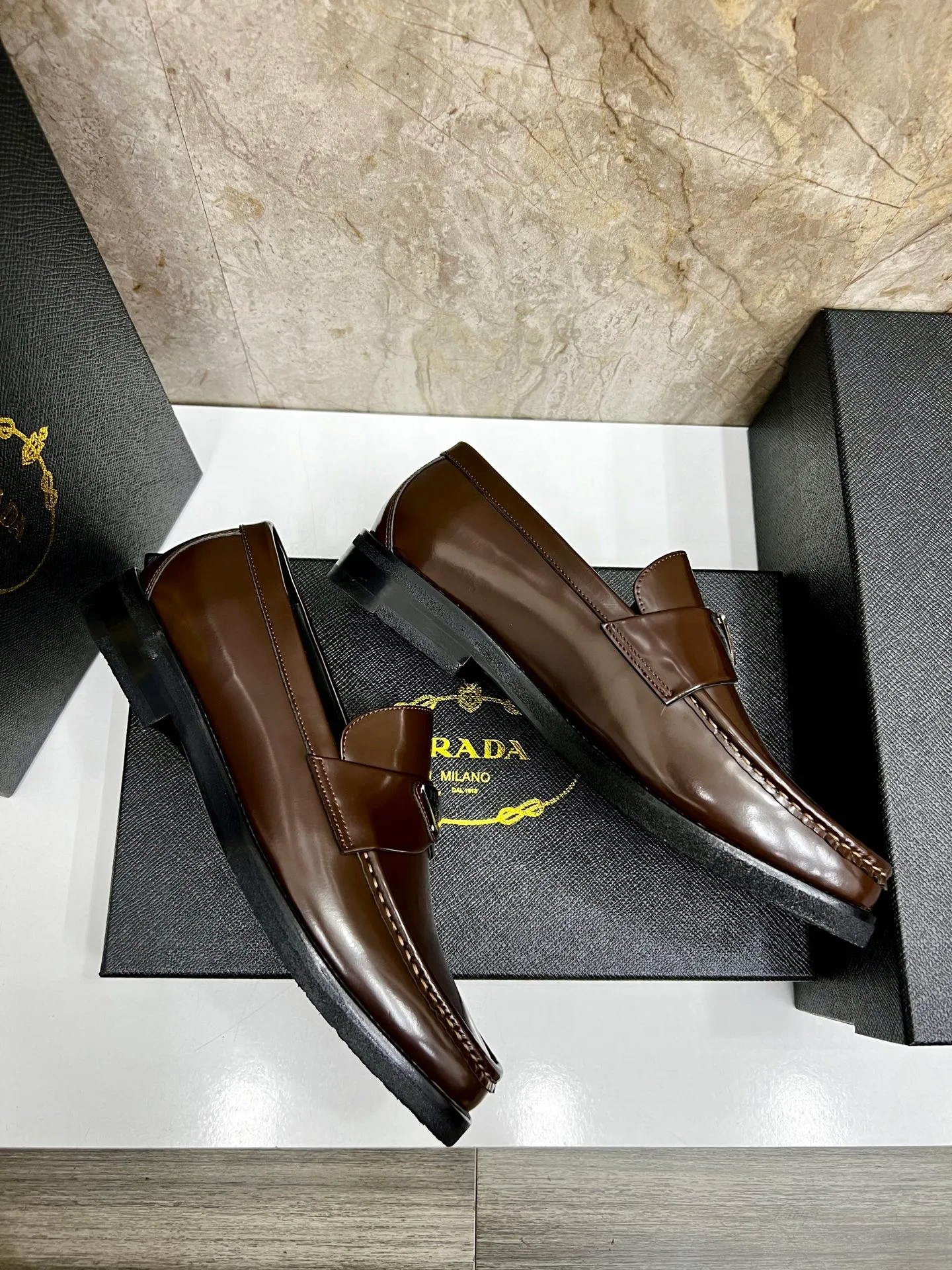 PRADA~ Size: 38-44 (customized 45/46 P: 💰880 P's original official website new high-end men's leather shoes, top-quality original replicas, made of imported open edge beads/calf leather, calf leather breathable lining, original leather outsole!